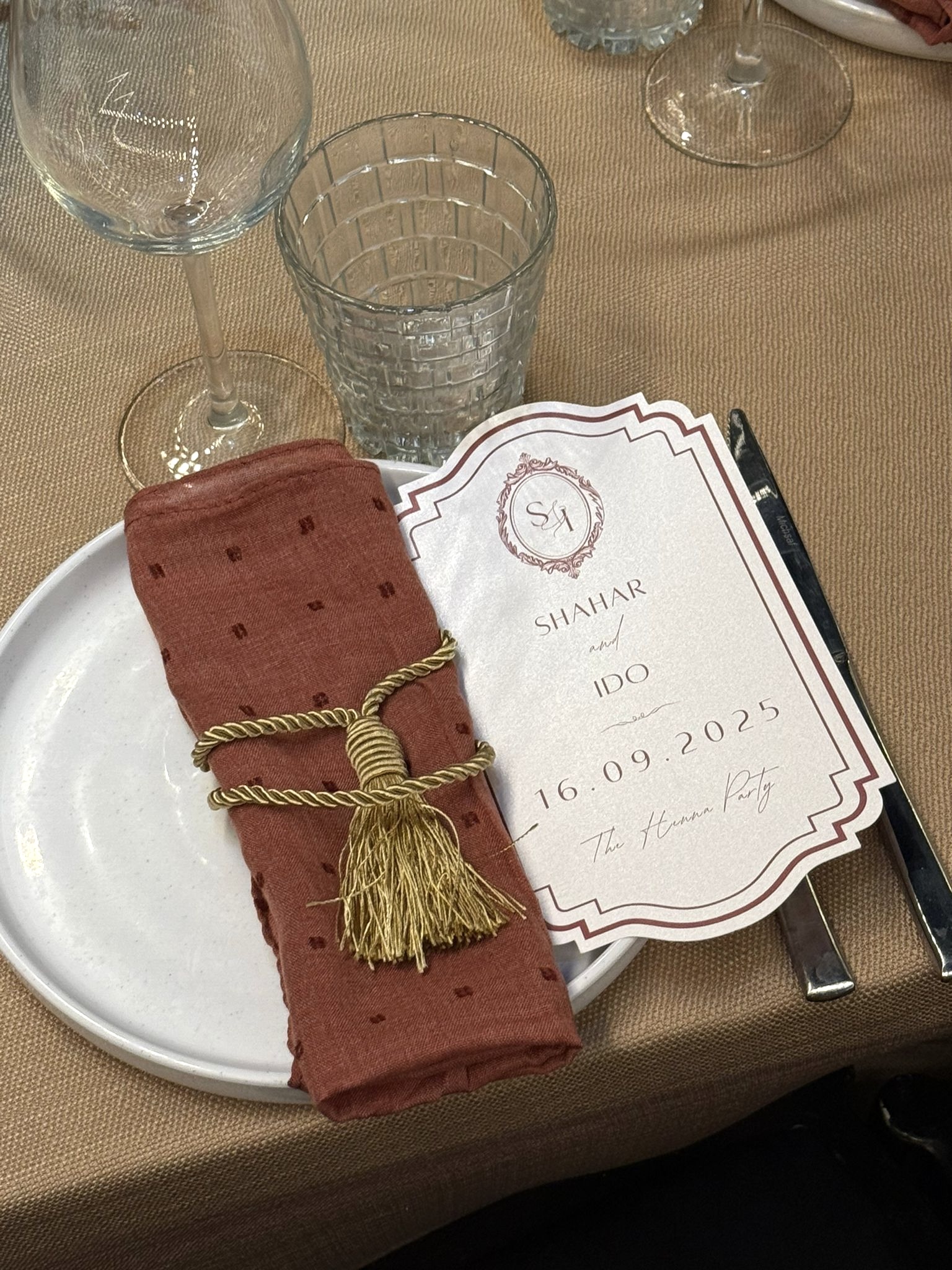 Shahar & Ido - place card טרהקוטה