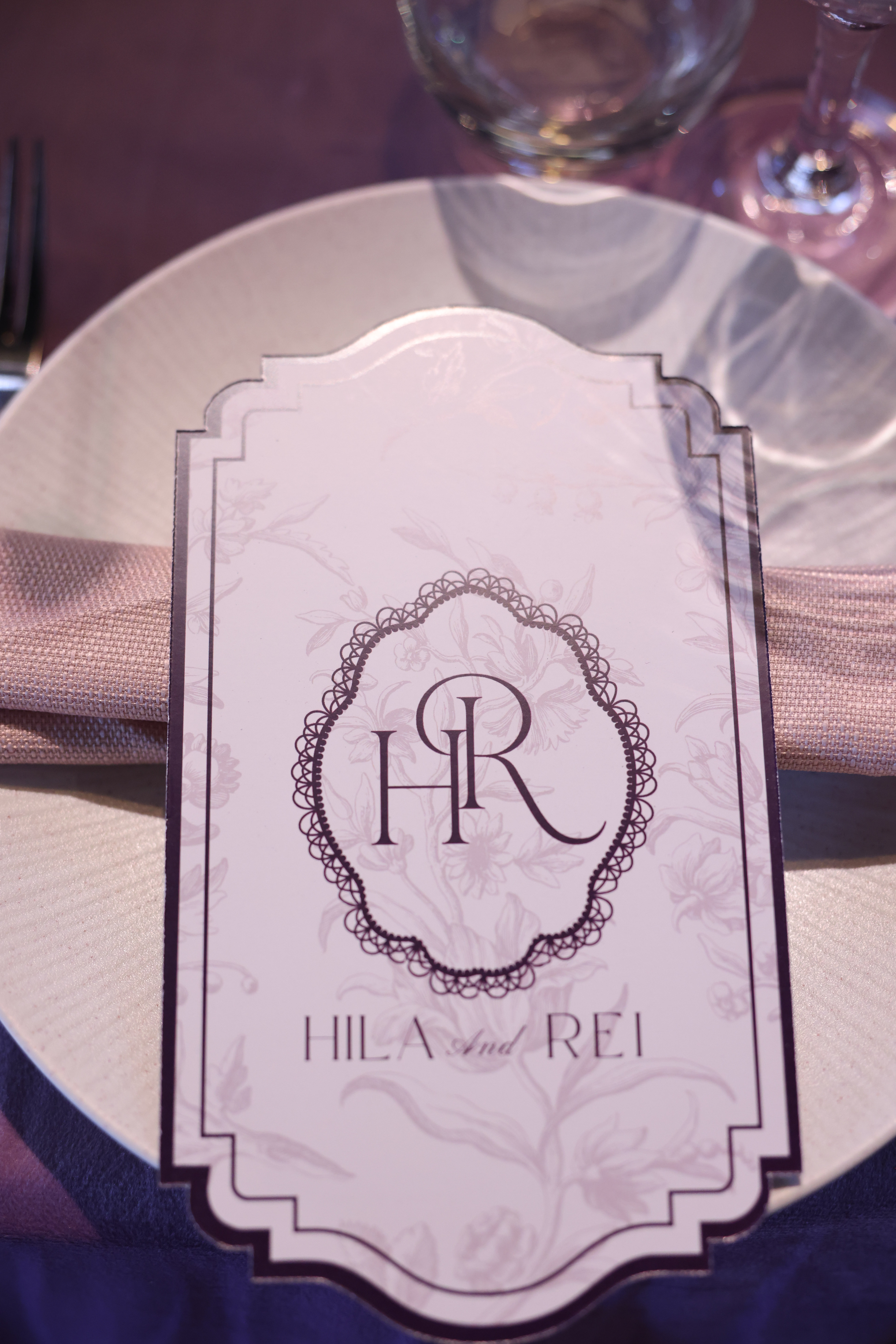 Hila & Rei - קלוז-אפ